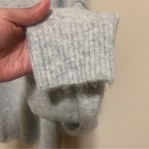 Nuuds Cozy Gray Women's Sweater - Picture 5 of 5